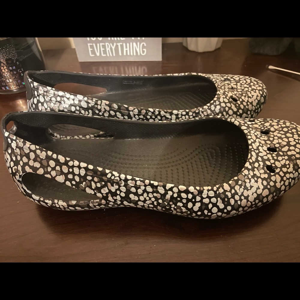 Croc Flats